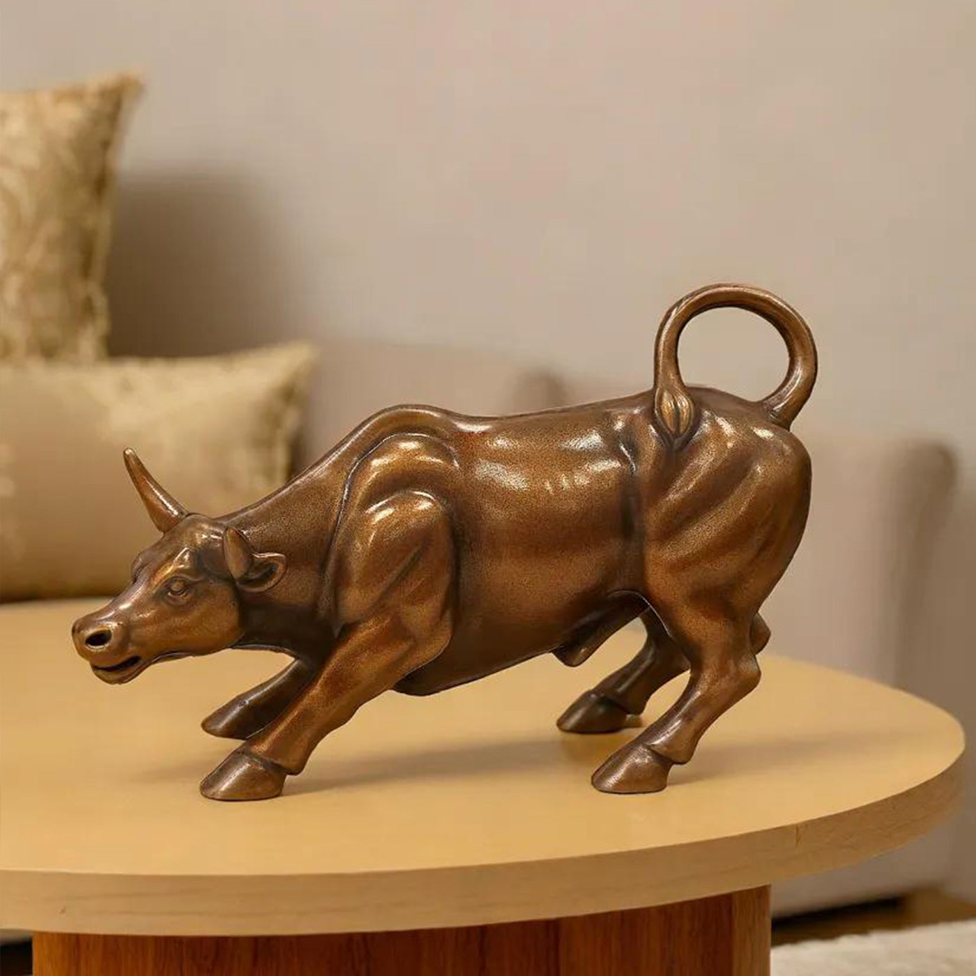 Resin Wall Street Bull Statue Decorative Showpiece (Bronze)