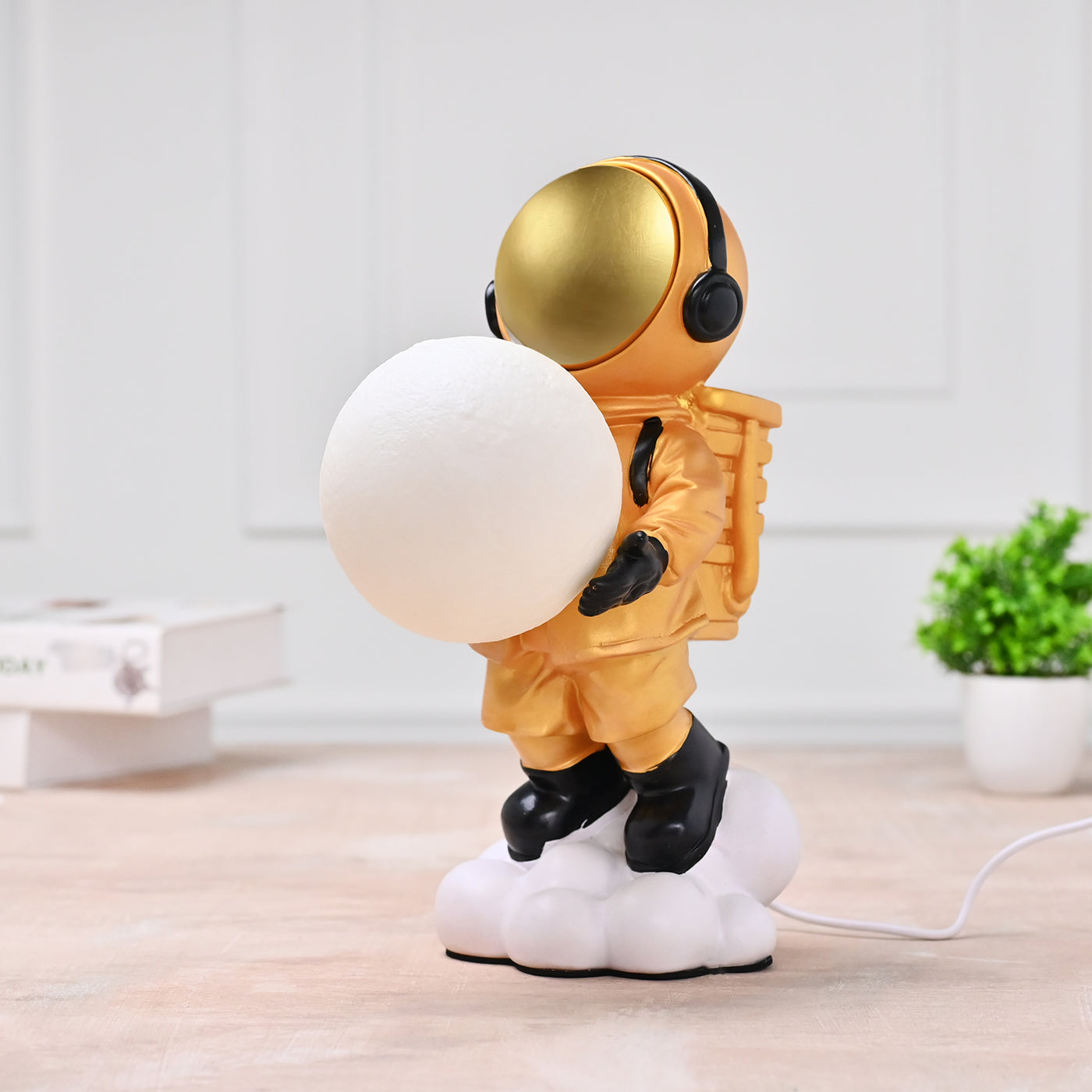 Figurine Astronaut Table Lamp | Durable | Showpiece - Gold