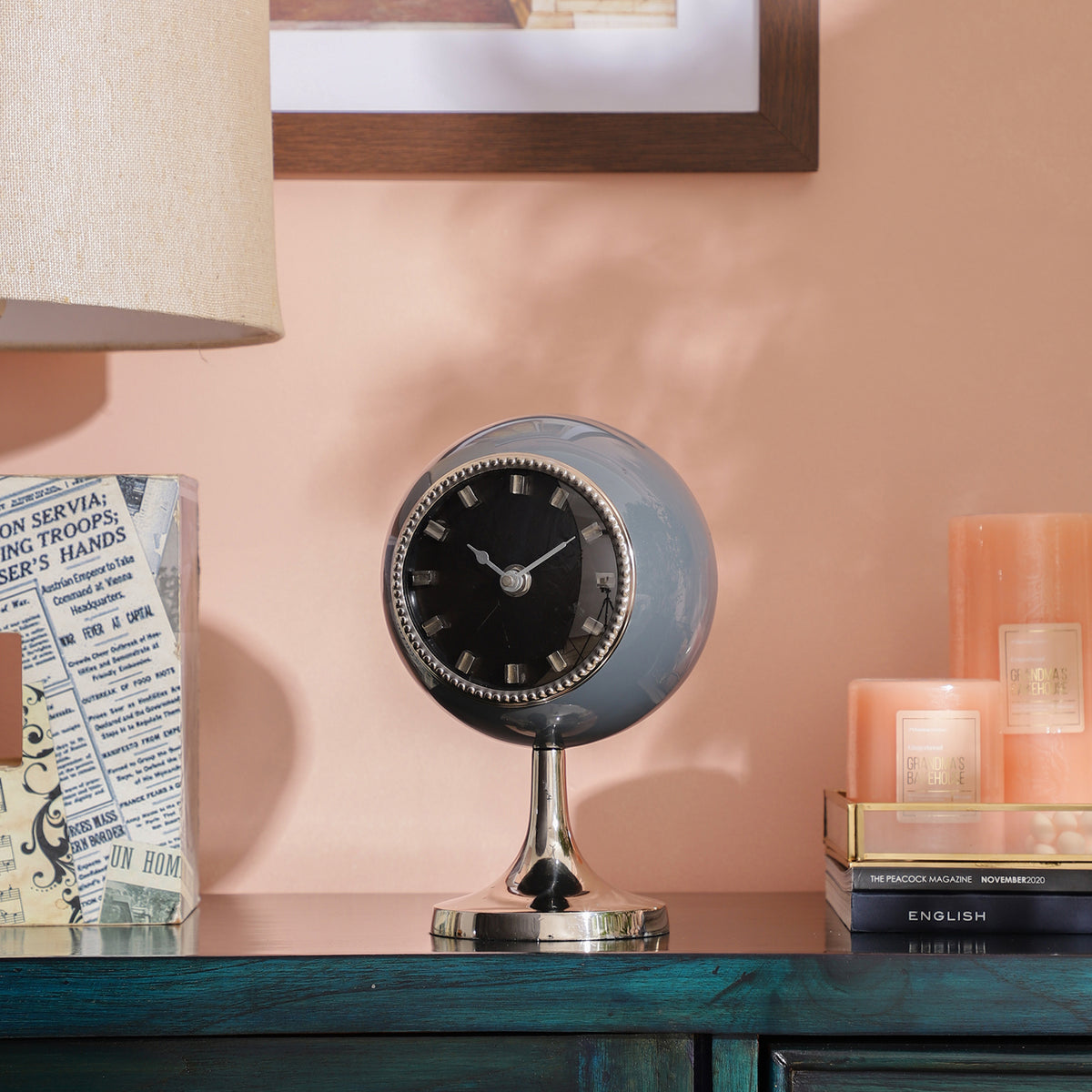 DecorTwist Brings Circular Globe Table Clock showpiece