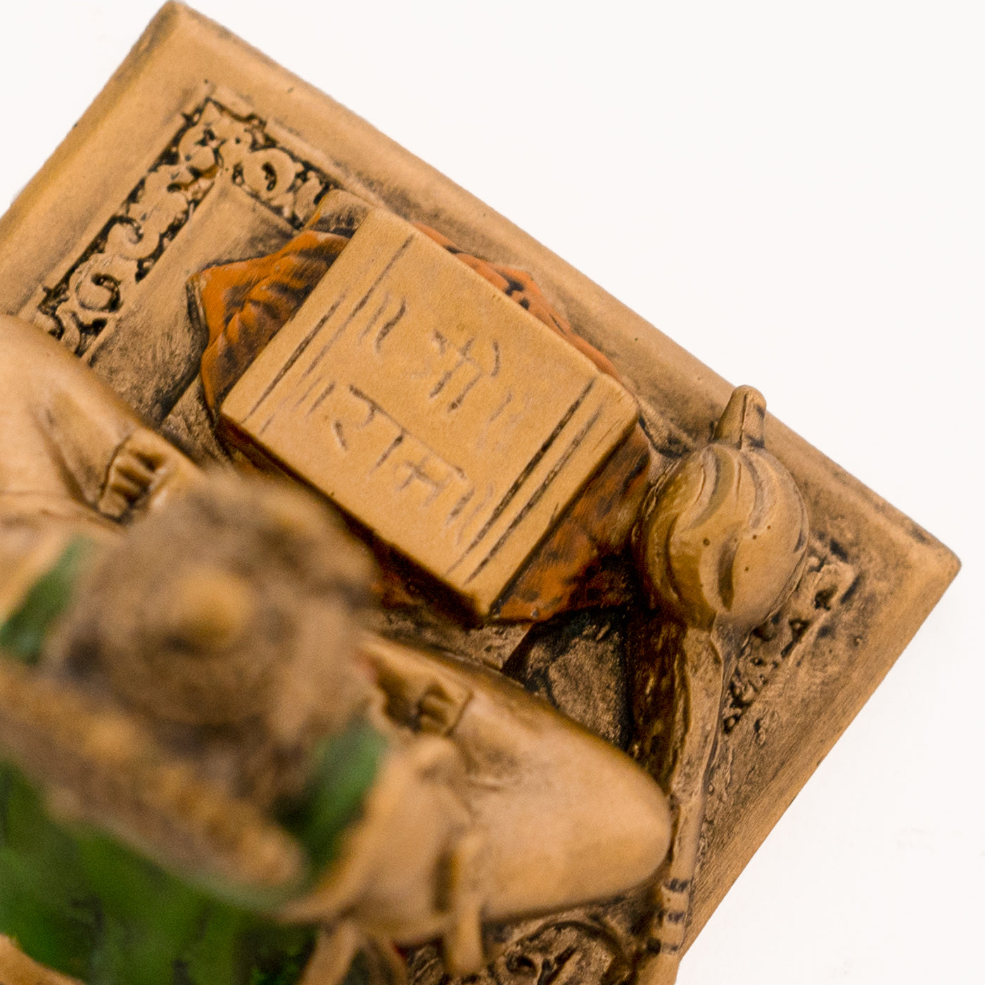 Car dashboard- Gold Resin Lord Hanuman Meditating Statue