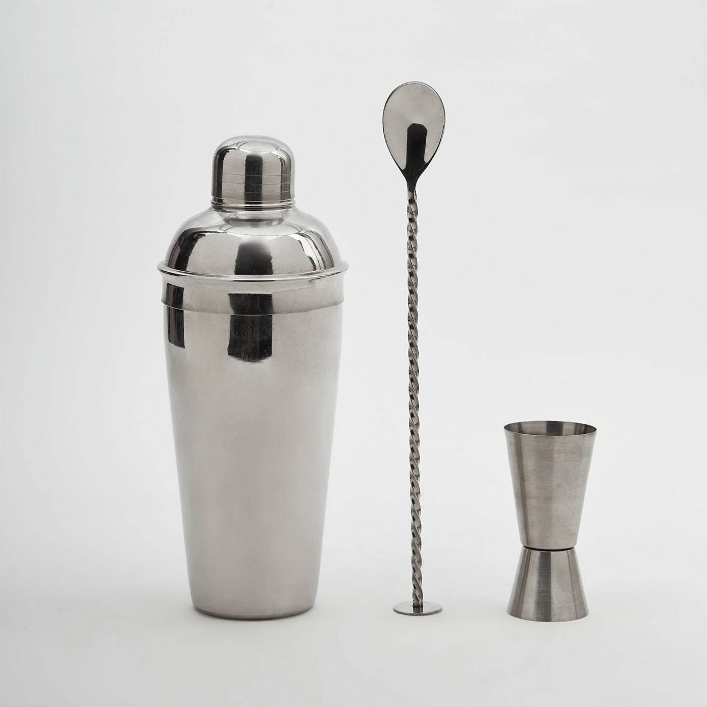 Stainless Steel Cocktail Shaker Juice Mixer Wine Martini Shaker Cocktail Mixer 3 Piece Bartender Kit Drink Shaker Bar Tools Set with Measuring Jigger Mixing Spoon Bartender Strainer