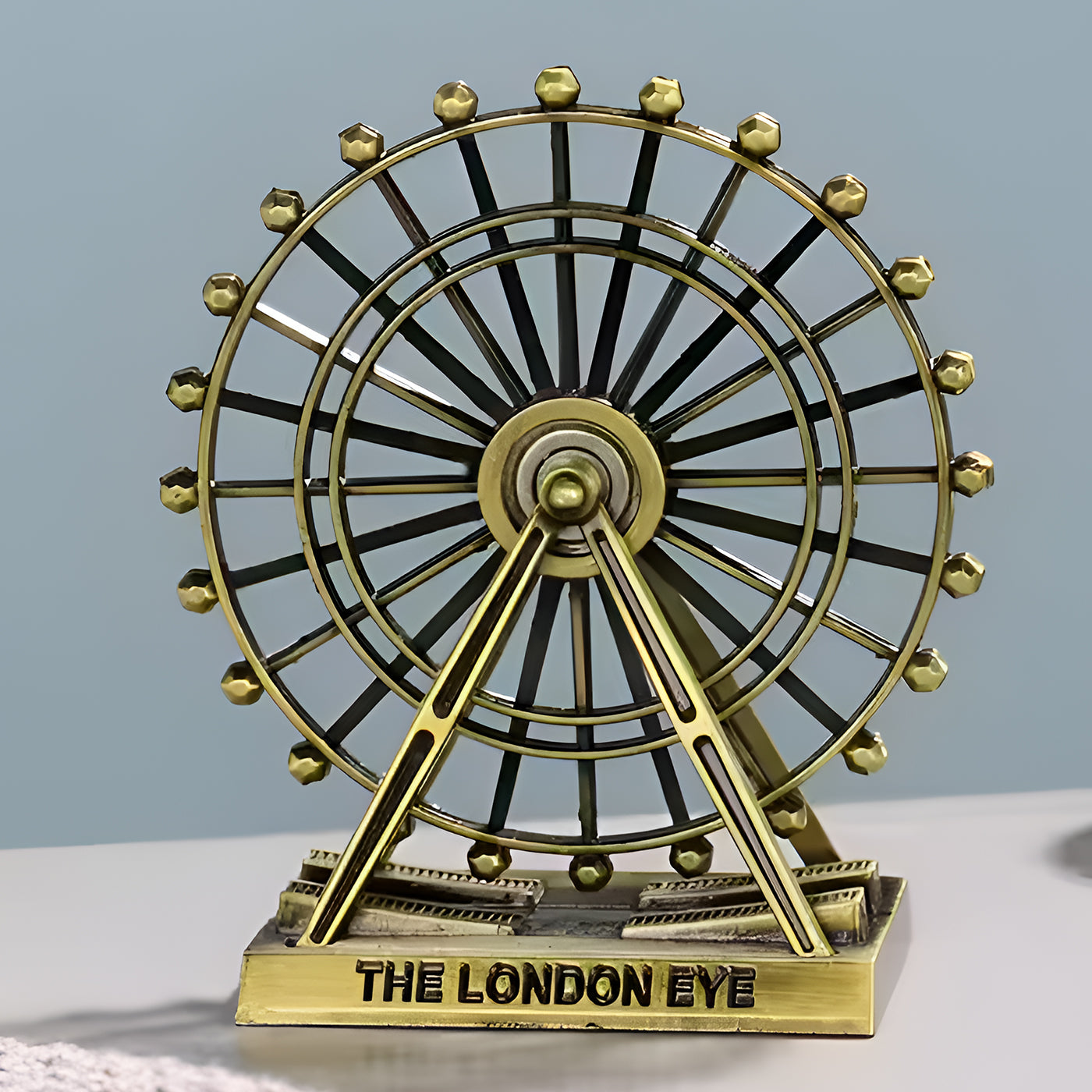 Metal The London Eye Antique Vintage Statue Decorative Showpiece for Home Decor (Gold)