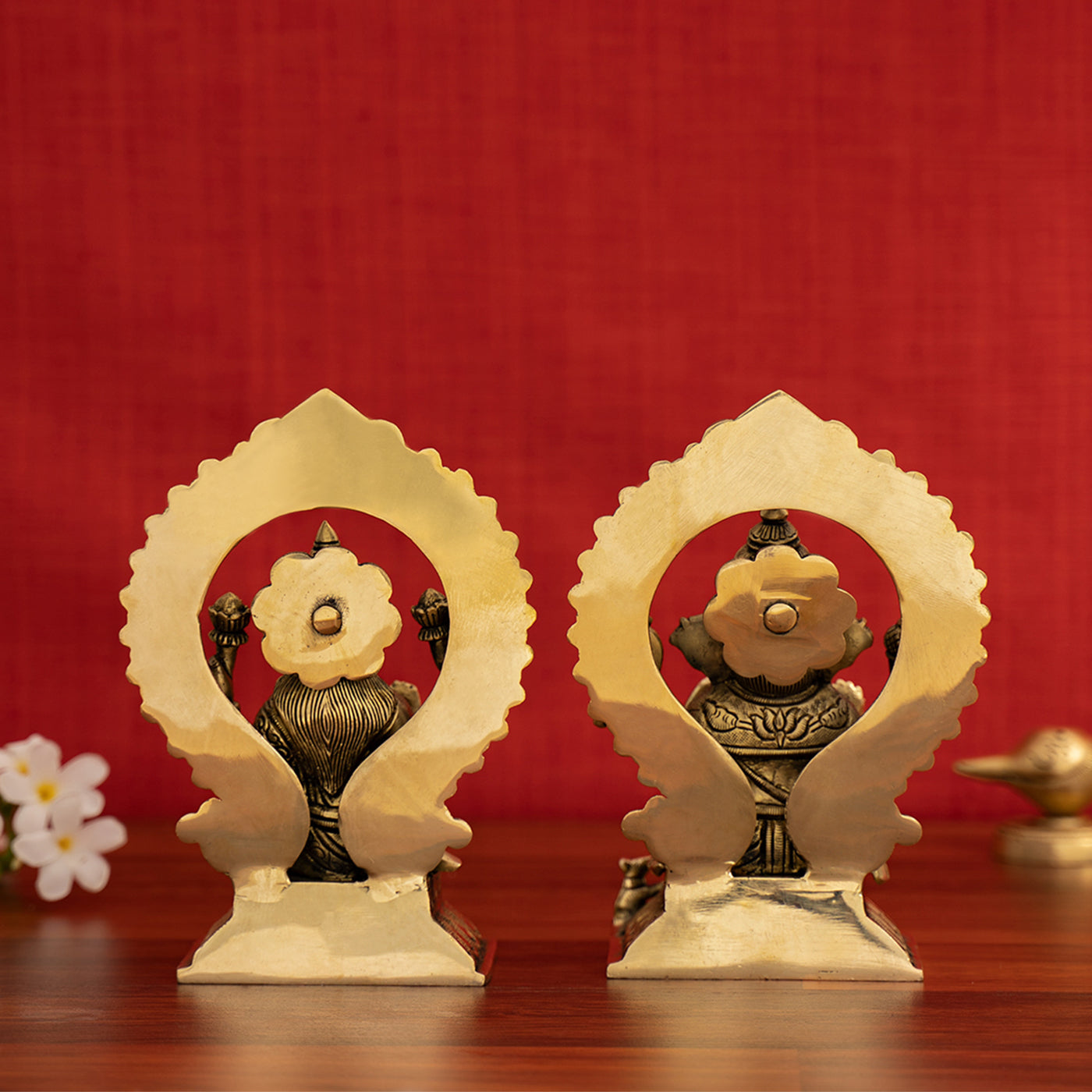 Brass Superfine Ganesh And Lakshmi Idol Set