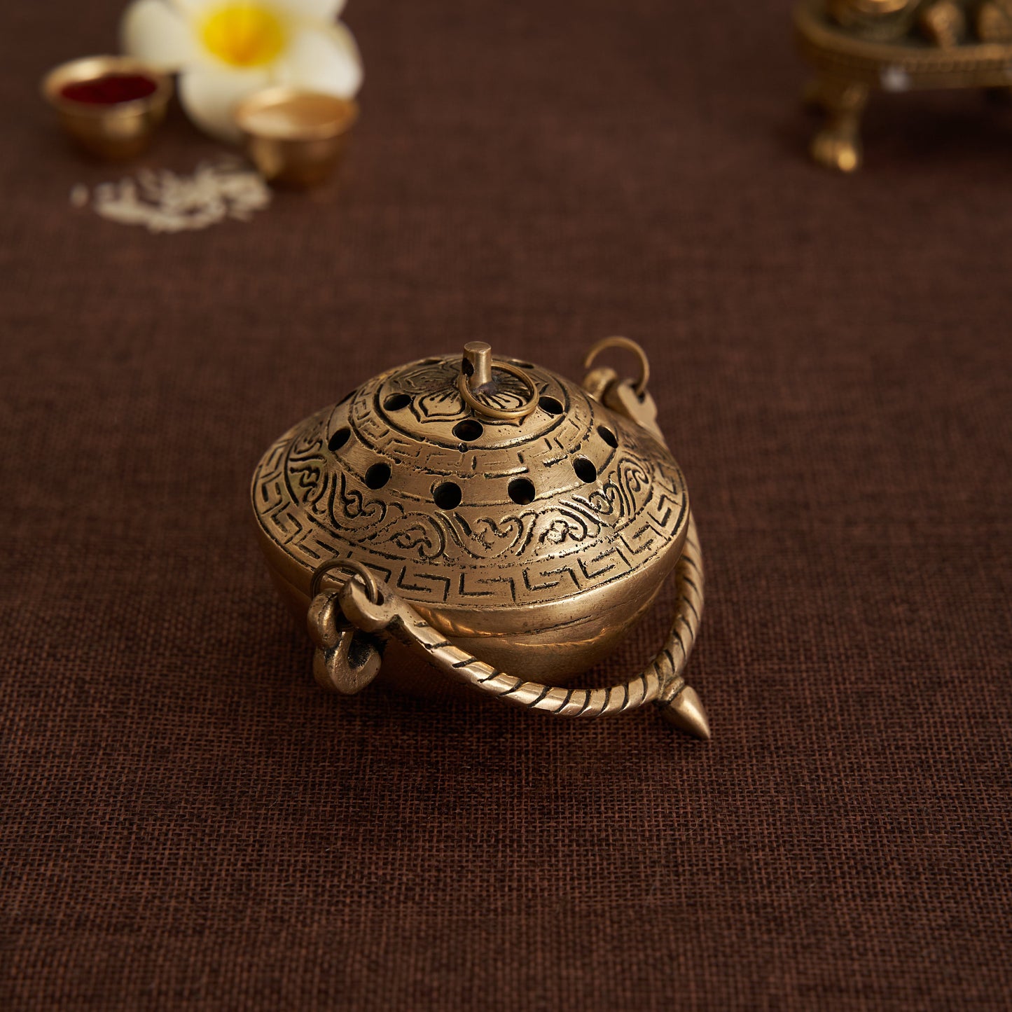Brass Small Dhoop Dani With Gift Box And Dhoop