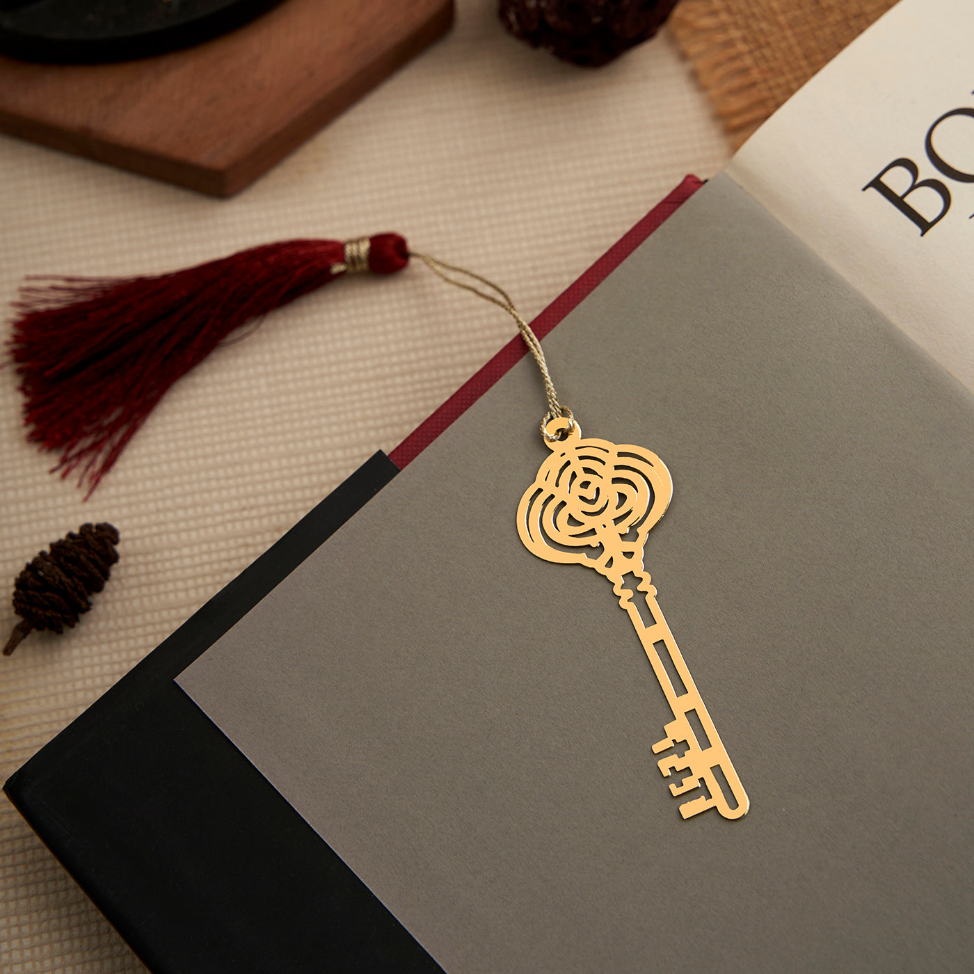 Brass Key Design Bookmark – DecorTwist
