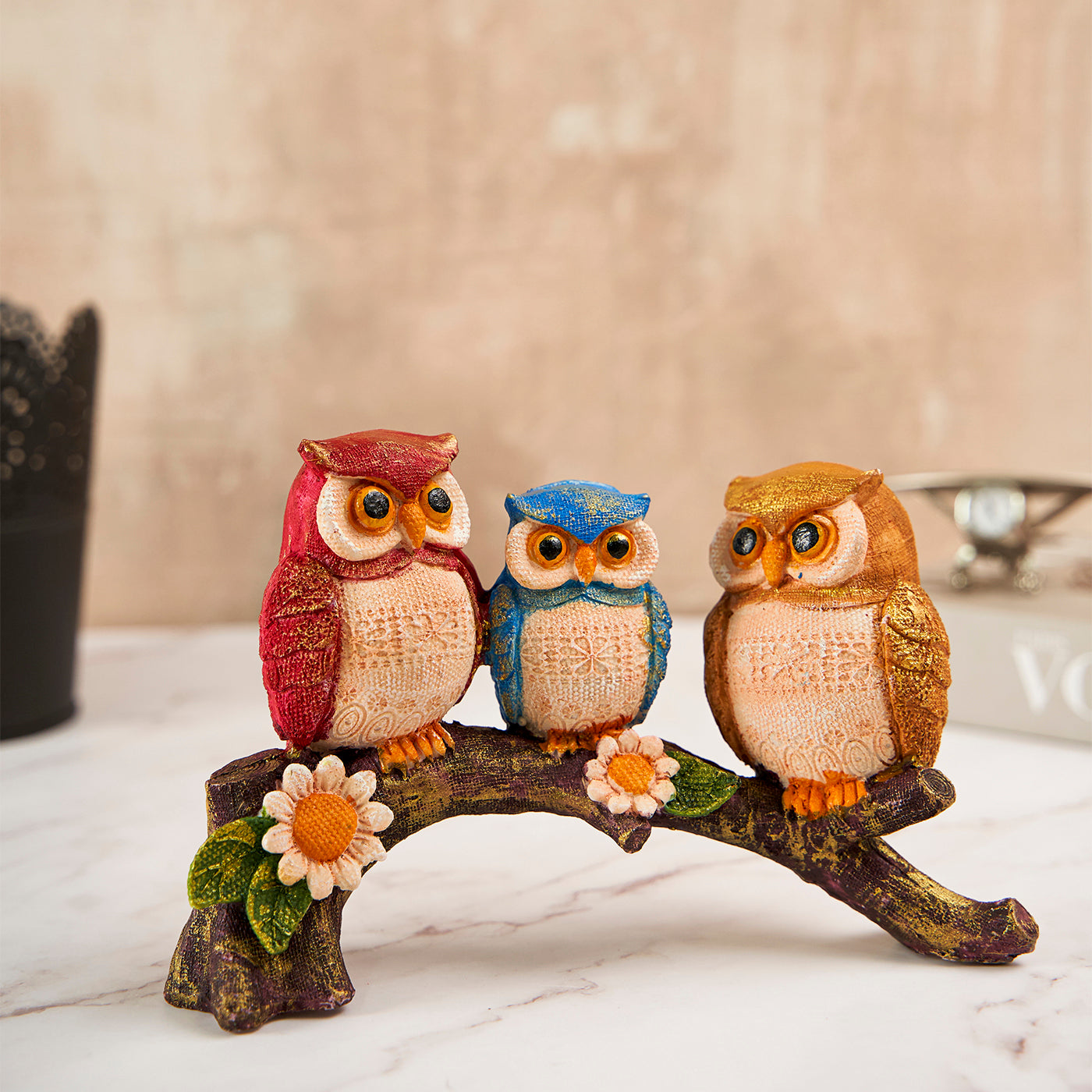 Enchanting Family Owl Statue Showpiece