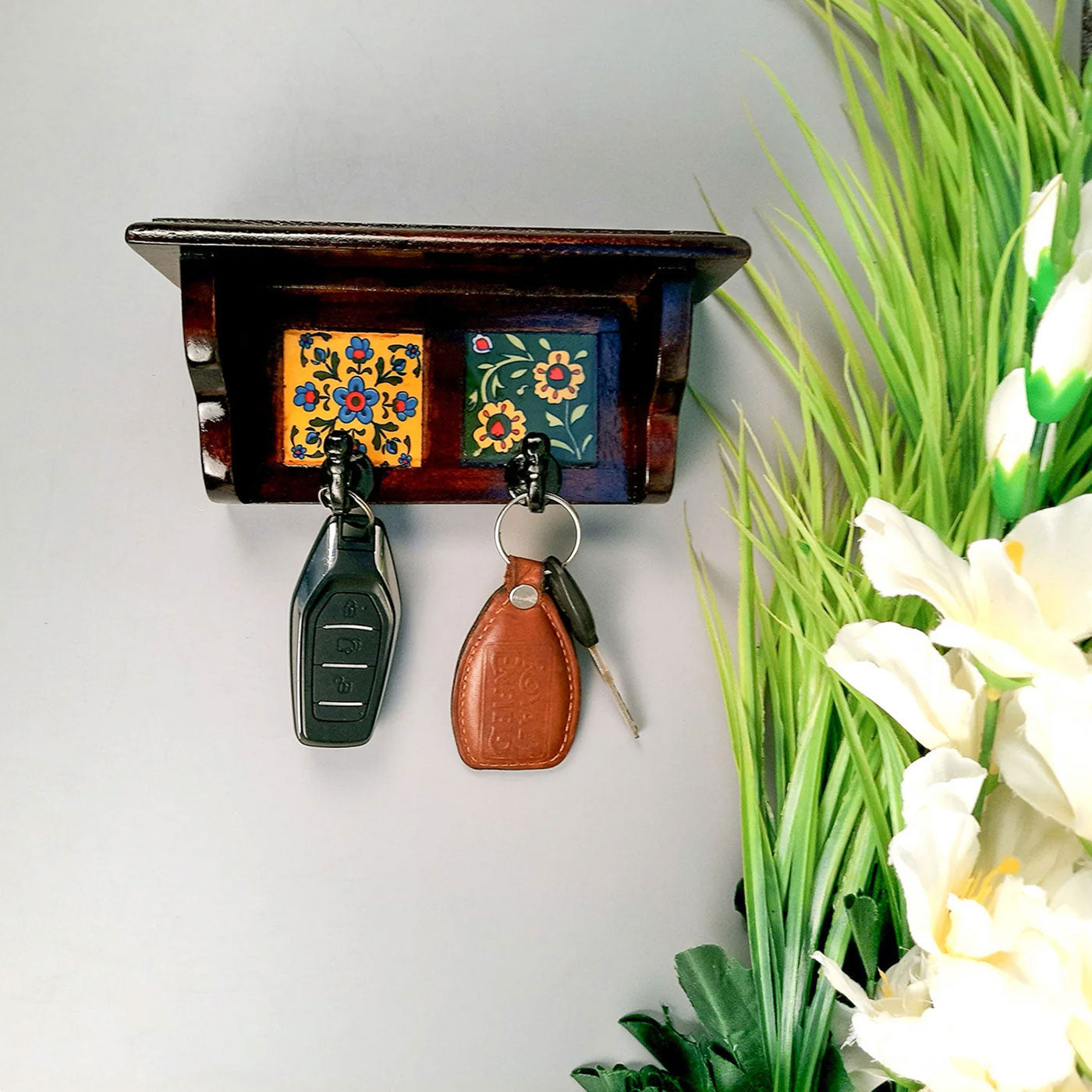 Key Holder Stand With Ceramic Tile Design