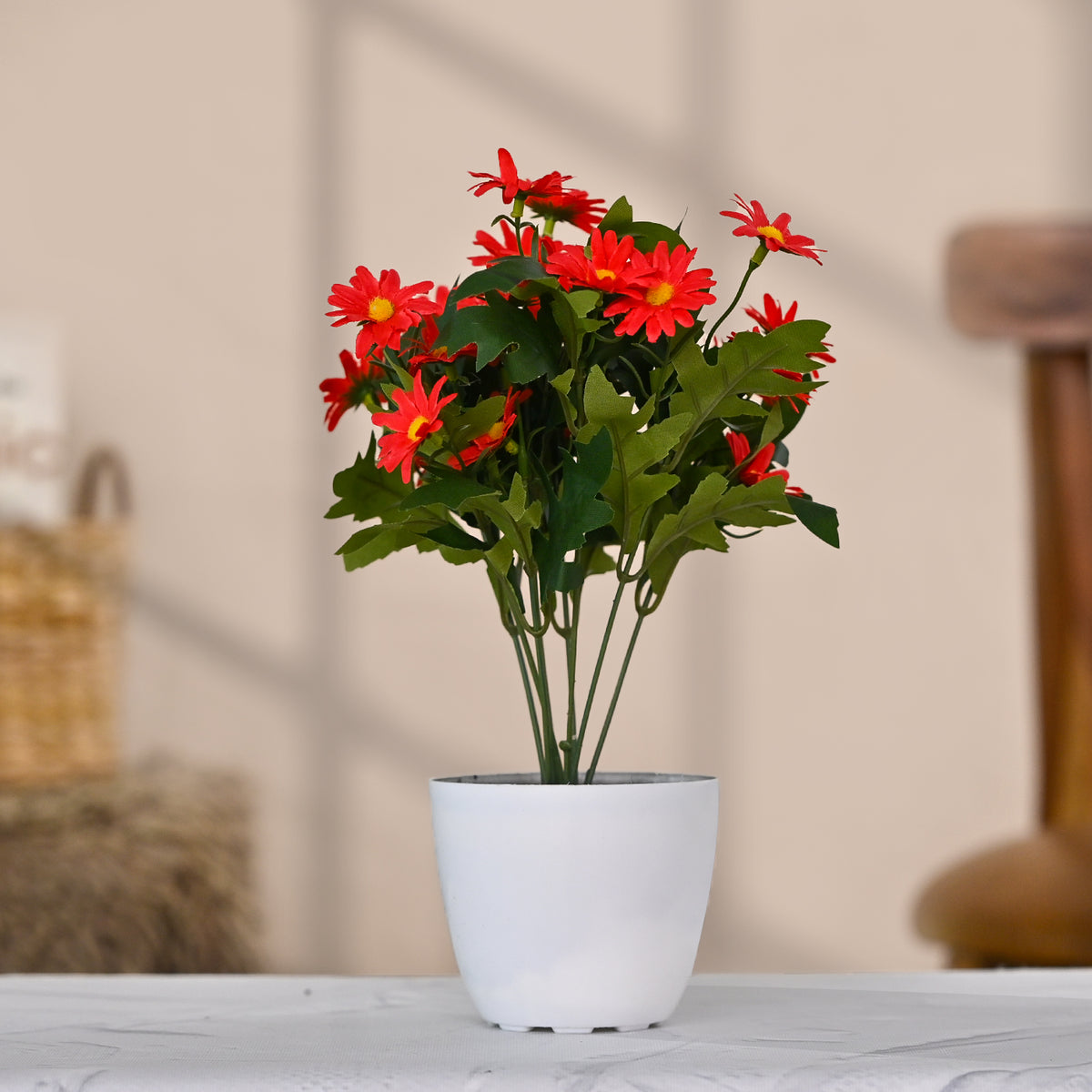 Set of 1 Artificial Plant & Flower Bush in Pot (Red)