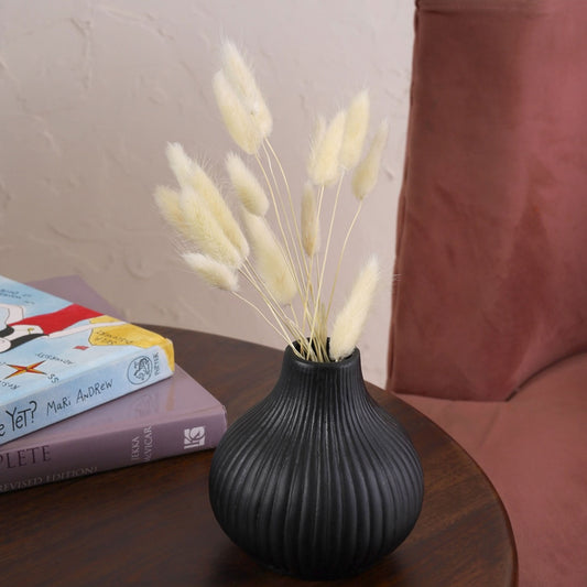 Ivory Vase Small Black