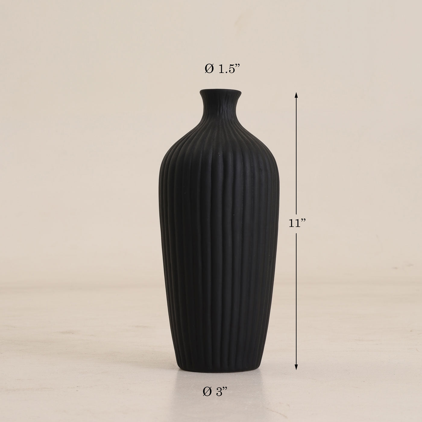 Saroi Vase Black 10 inch