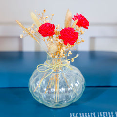 Red Radiance Velvet Bunch with Mini Vase
