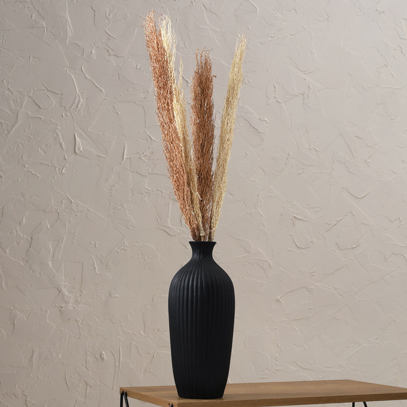 Saroi Vase Black 12 inch