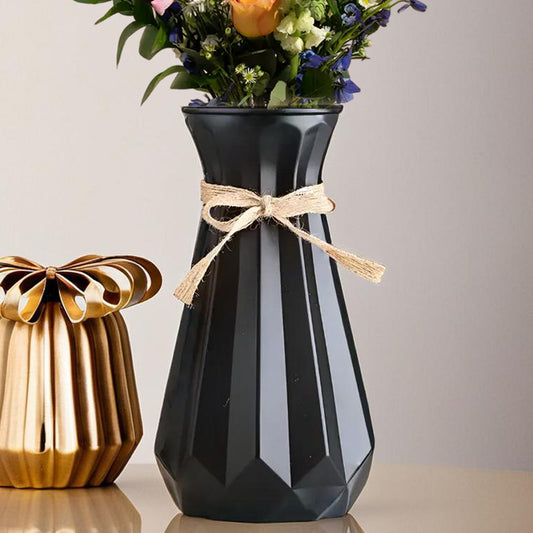 Plastic Flower Vases for Home Decor, Bedroom, Centrepiece Living Room, Office Decoration (Black)