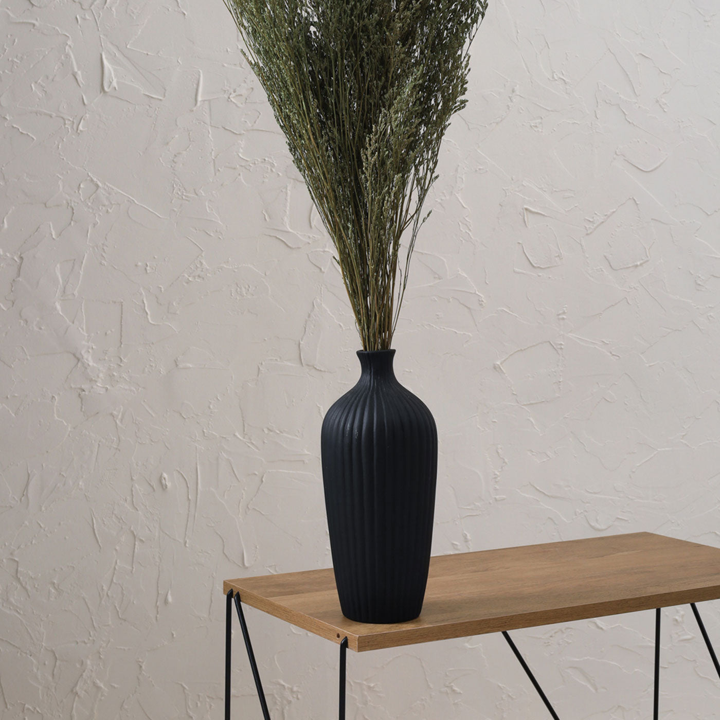 Saroi Vase Black 10 inch