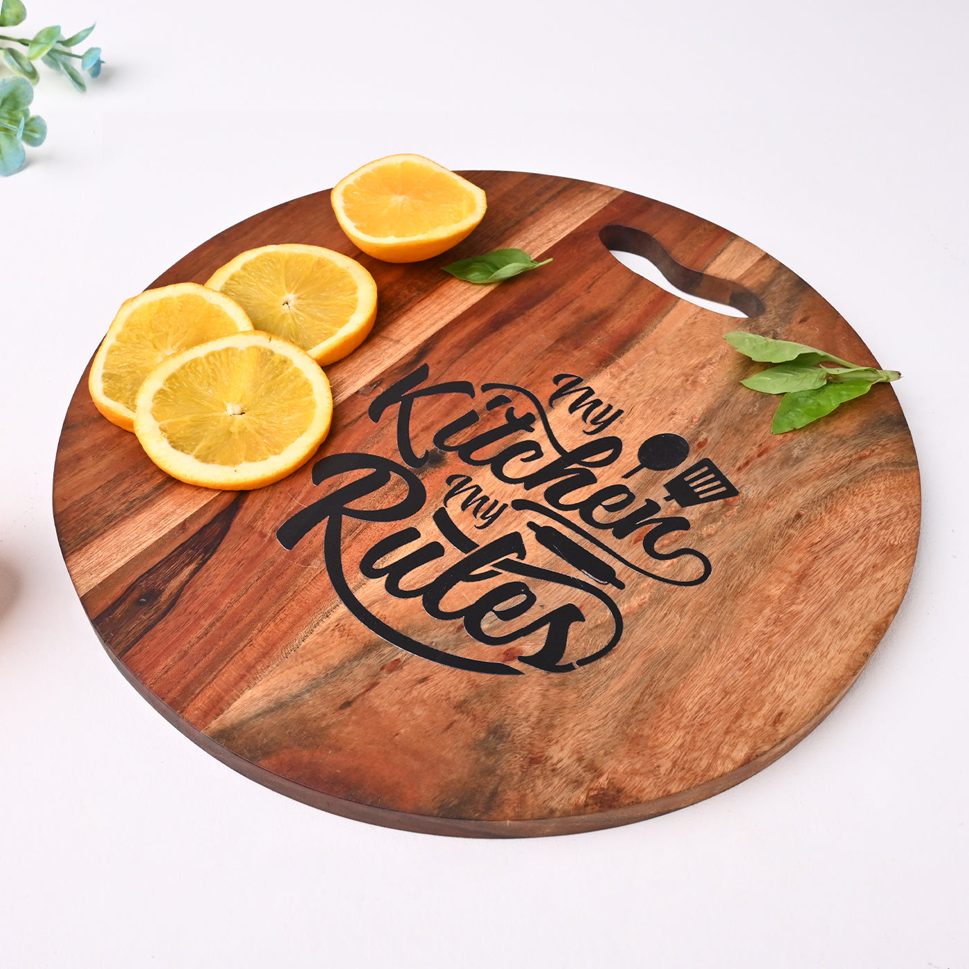 Wooden Circular Chopping Board with Lively Quote