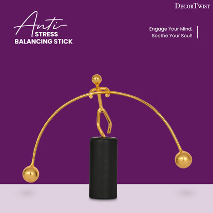 Newton's Anti-Stress Balancing Weightlifter Stick for Home & Office Table Decor