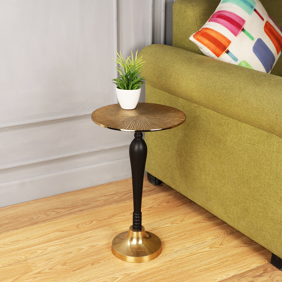 The Archie side Table