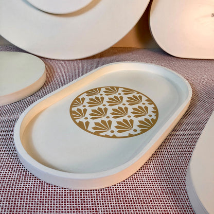 Lotus Carved Oval Tray - Offwhite (Medium)