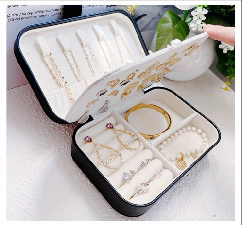 Portable Travel Jewellery Box | PU Leather Mini Organiser for Rings, Earrings, Necklaces | Soft Velvet Lining | Compact Gift Jewellery Case for Women & Girls