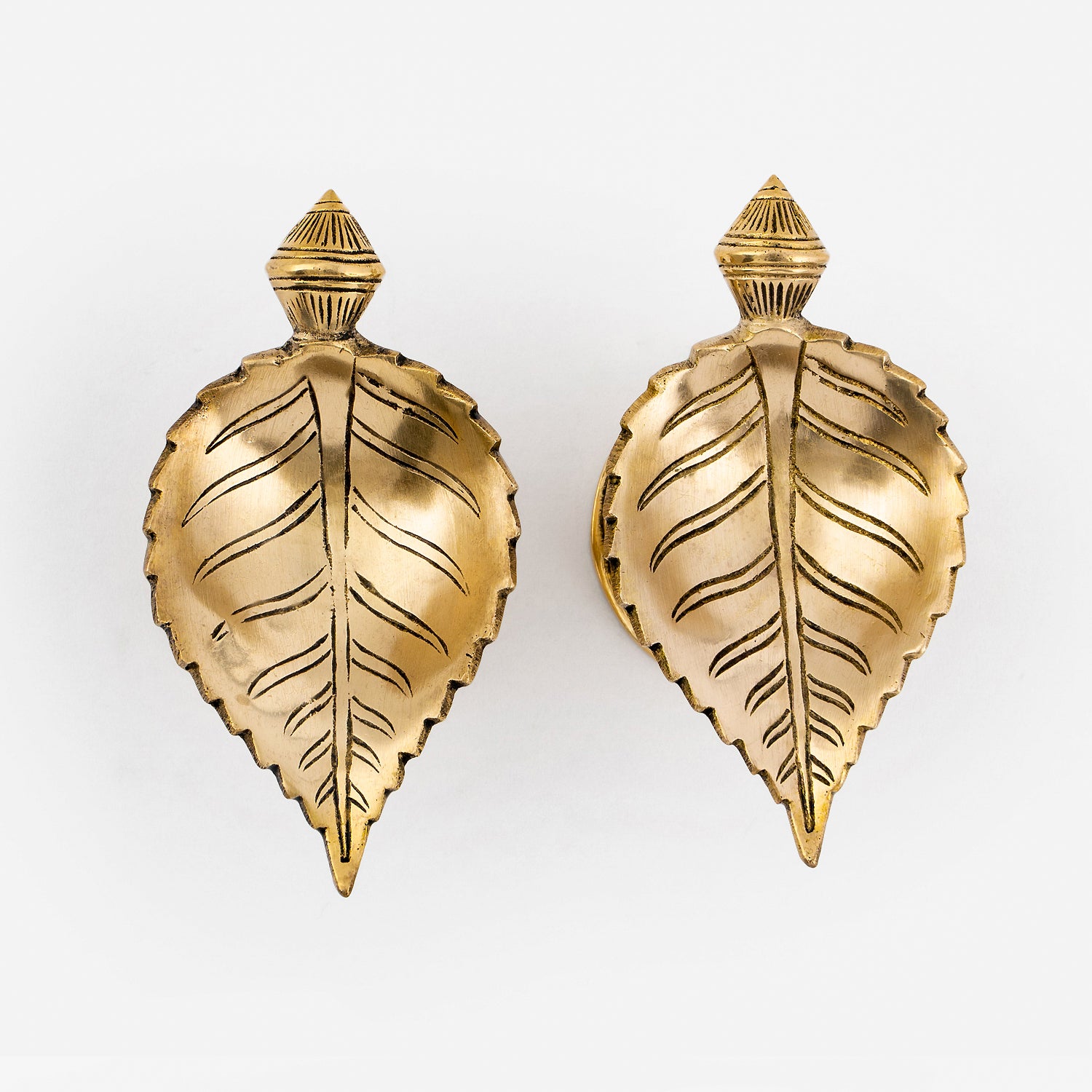 Brass Leaf Shaped Diya On Decorative Base (Single)