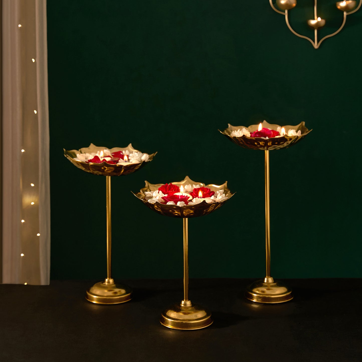 Gold Finish Stunning Urli With Stand (Set of 3)