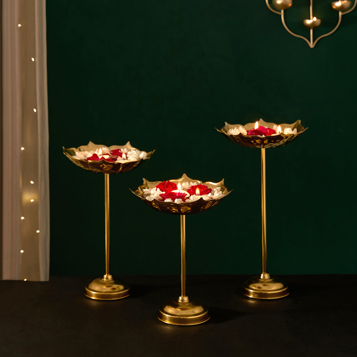 Gold Finish Stunning Urli With Stand (Set of 3)