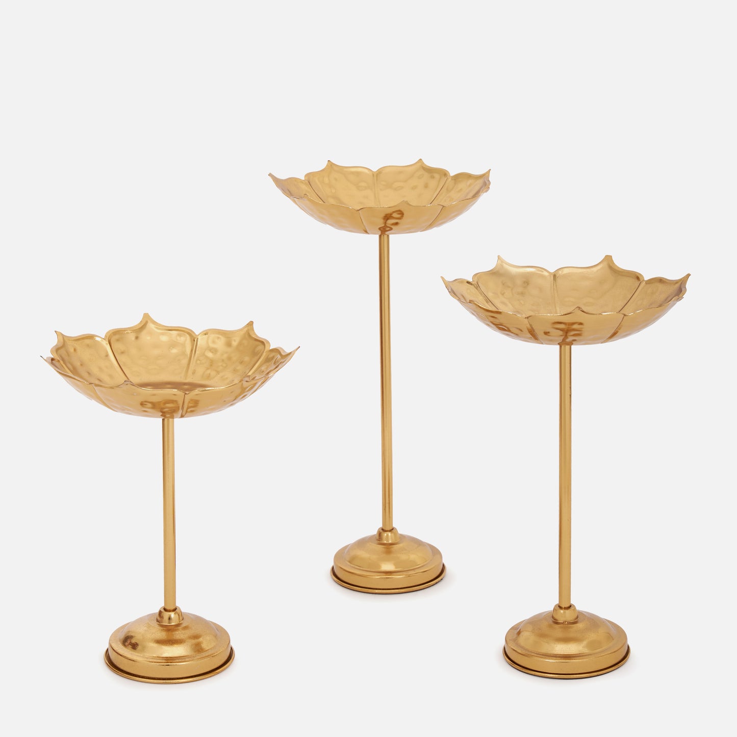 Gold Finish Stunning Urli With Stand (Set of 3)