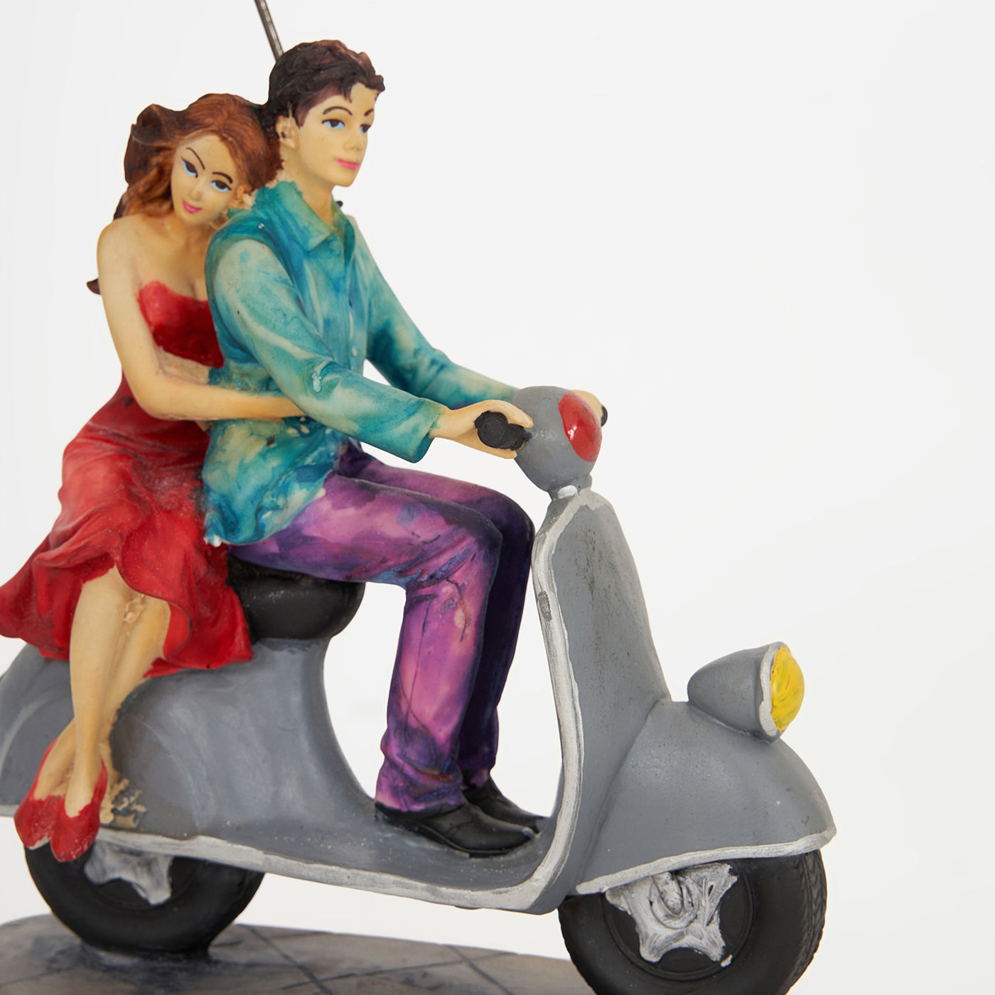 Scooter Love Couple / Figurines Statue Show Piece